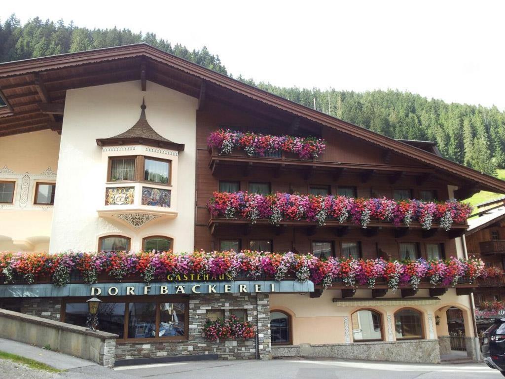 Gaestehaus Dorfbaeckerei Tux Exterior photo